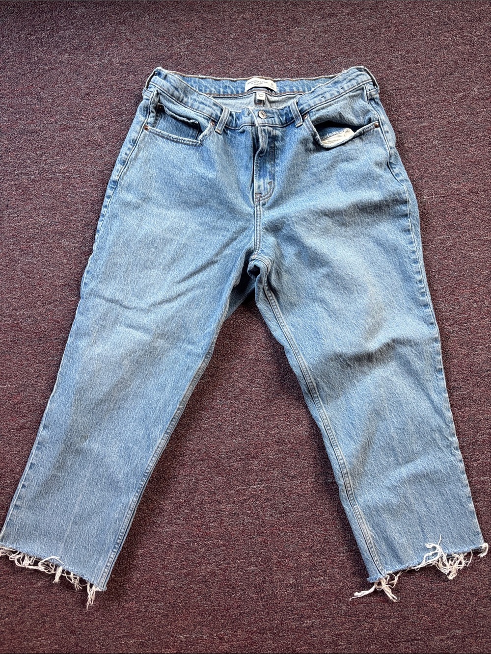 Abercrombie & Fitch 90’s Straight Mid Rise, Curve Love Jeans in Short
